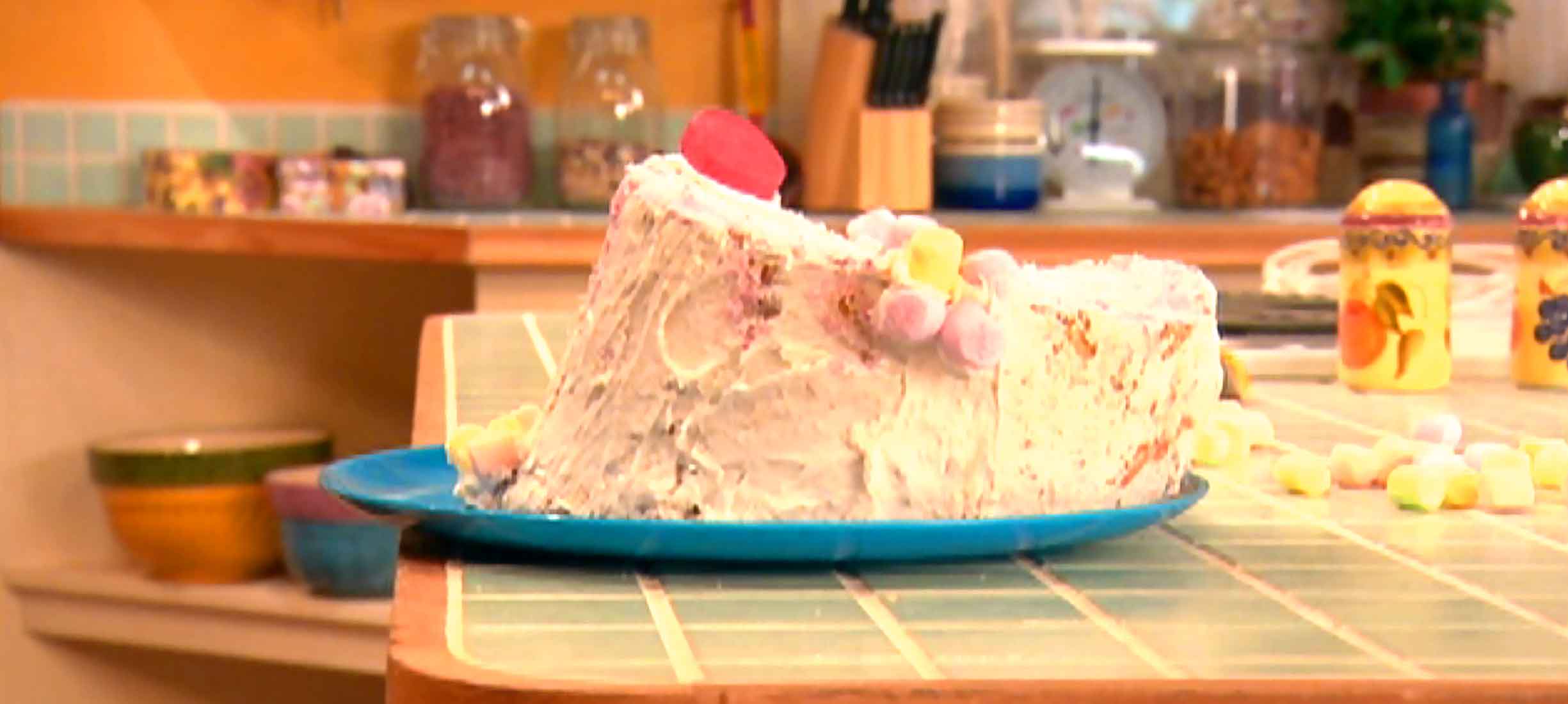 Watch Mustard Pancakes "The Cake Incident" Online Pure Flix